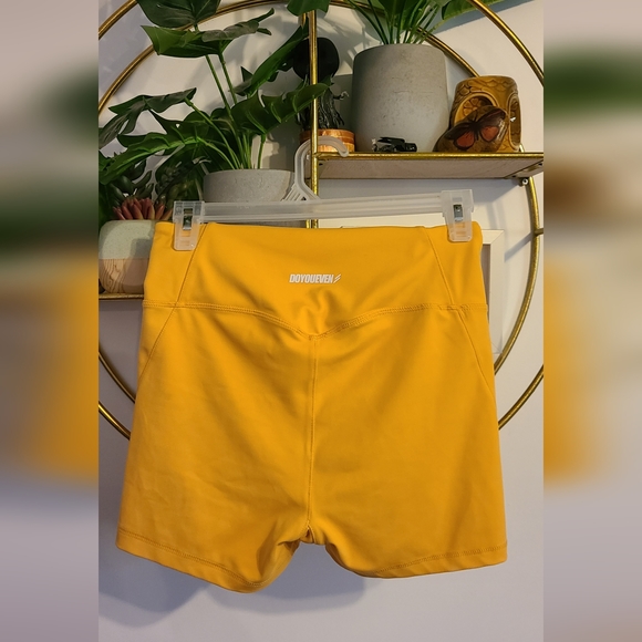 DOYOUEVEN Shorts - Picture 2 of 5